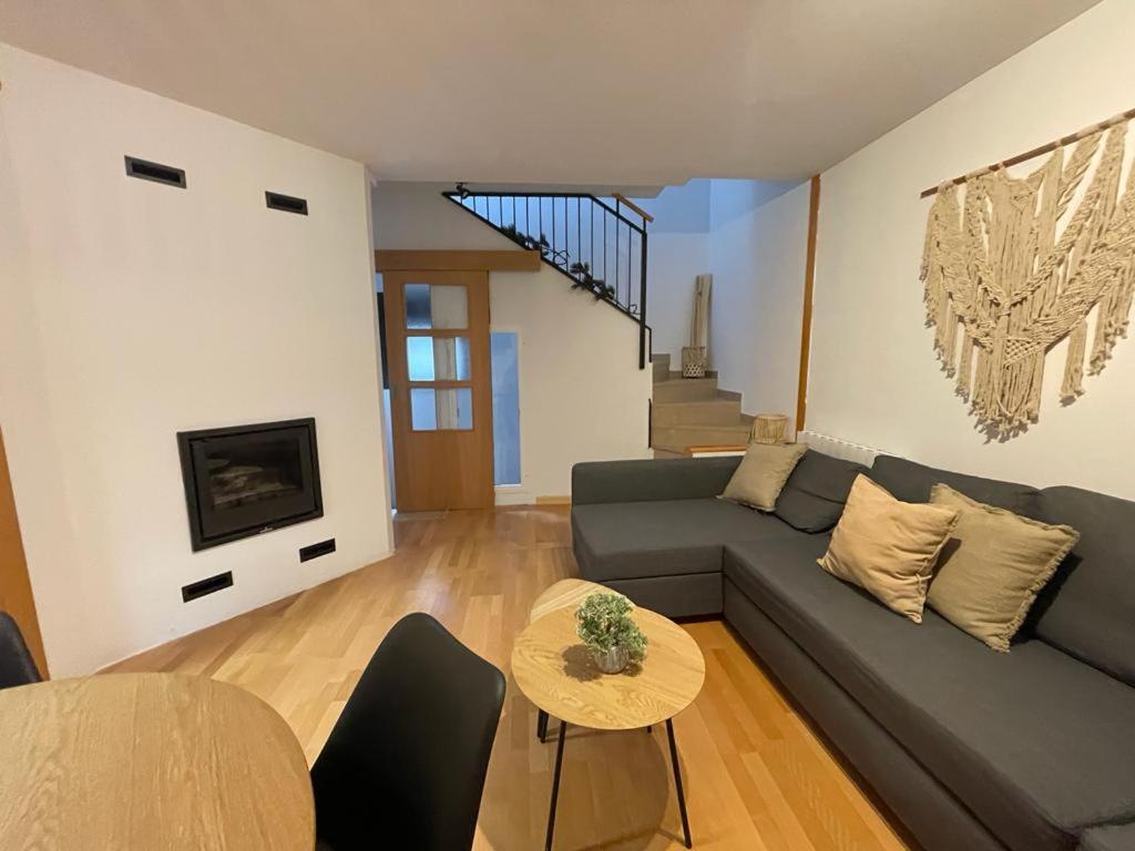 Apartamento La Anaza Villanúa Esterno foto